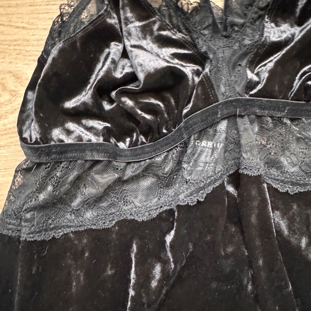 Torrid Black Lace-Trim Velvet Slip Dress with cage neckline size 2 NWT - Picture 4 of 7